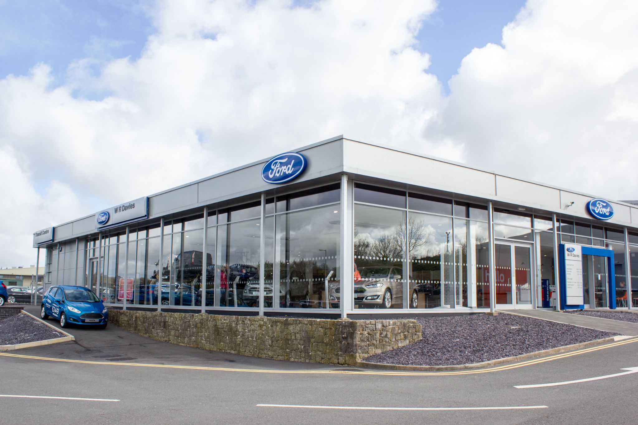 W R Davies Ford Llangefni | Car dealership in Llangefni | Autotrader